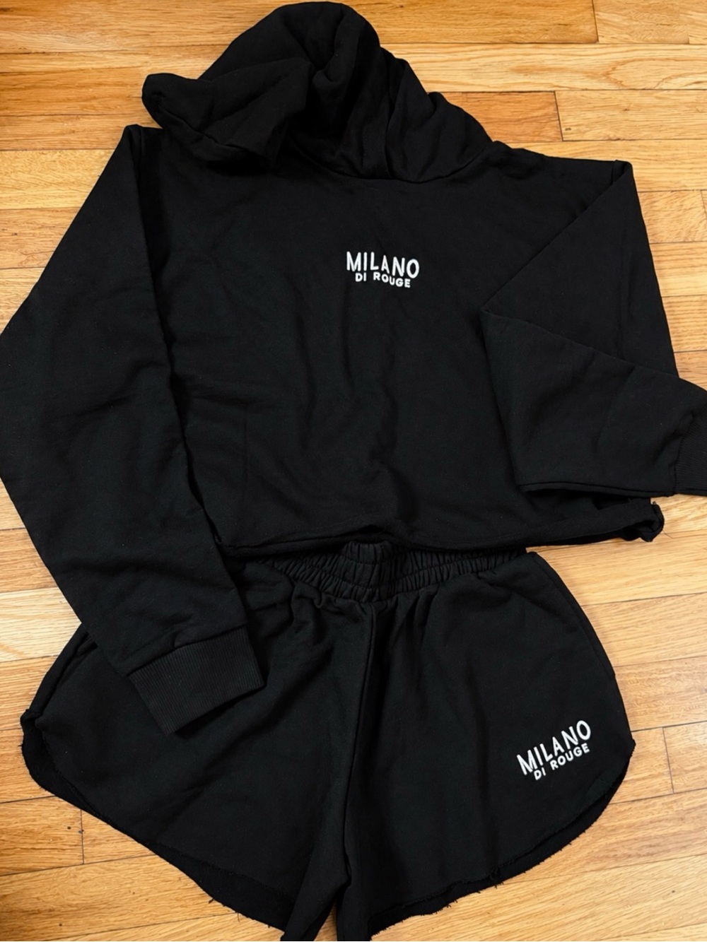 Milano Di Rouge Black Cropped Hoodie & Shorts Set
